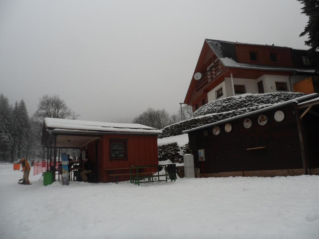 Pension Mikulka Mikulov v Krusnych Horach Экстерьер фото